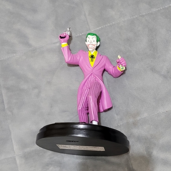 The Joker Golden Age Statue Vintage - Picture 2 of 8